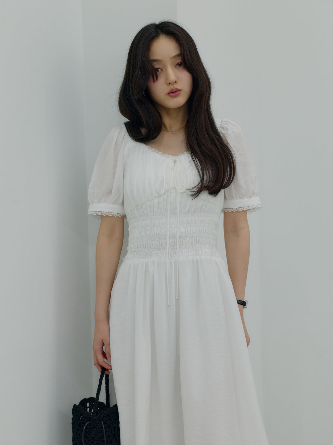 【Essential】Airy lace trim waist shirring one piece