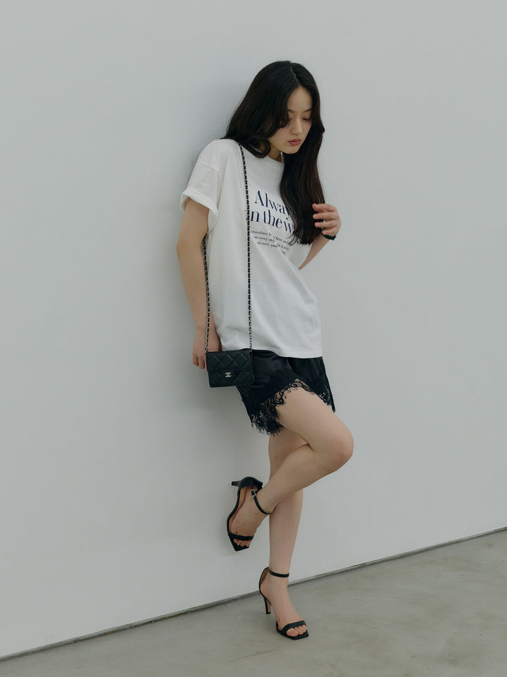 裾レースサテンショートパンツ