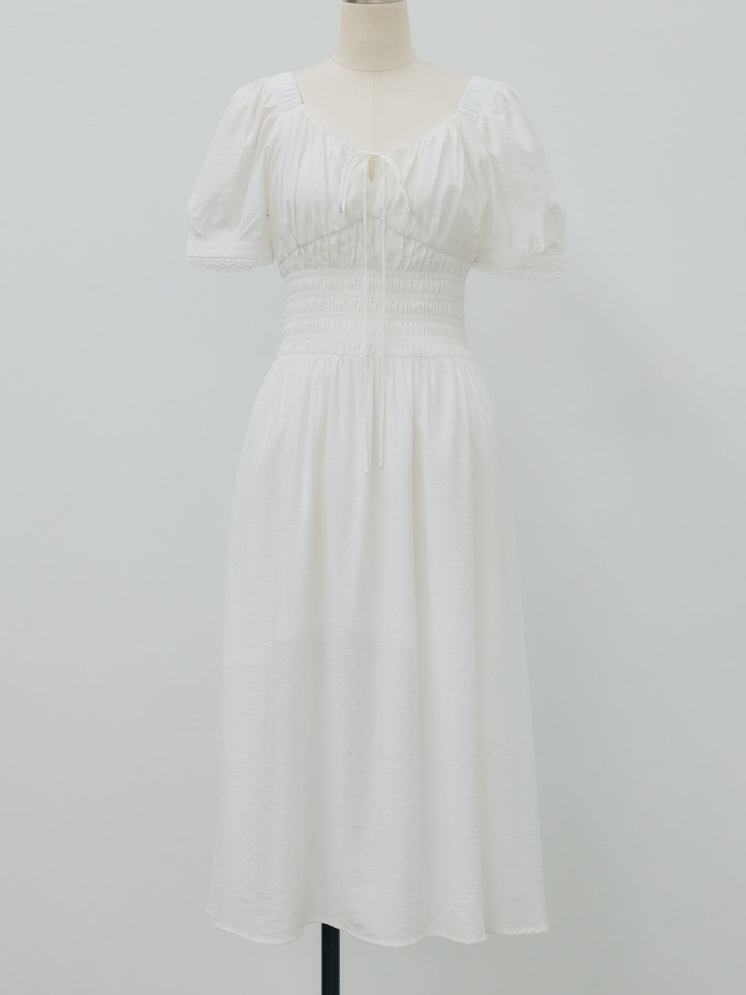 【Essential】Airy lace trim waist shirring one piece