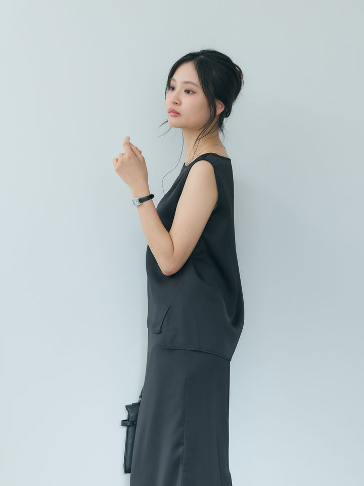【Essential】Satin I line back slit skirt