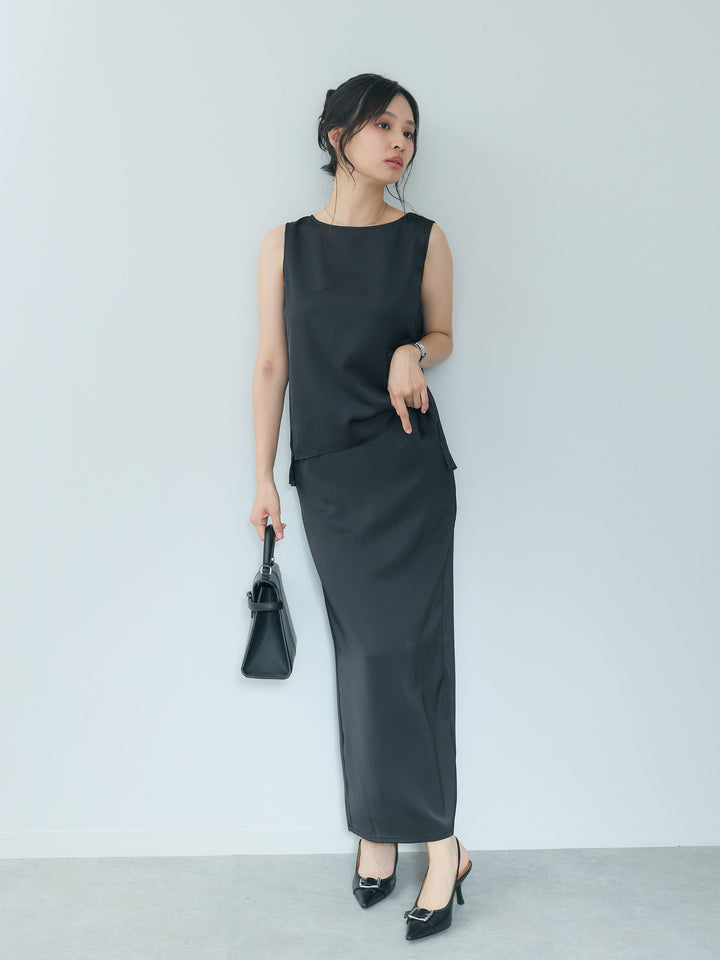 【Essential】Satin side slit sleeveless tops