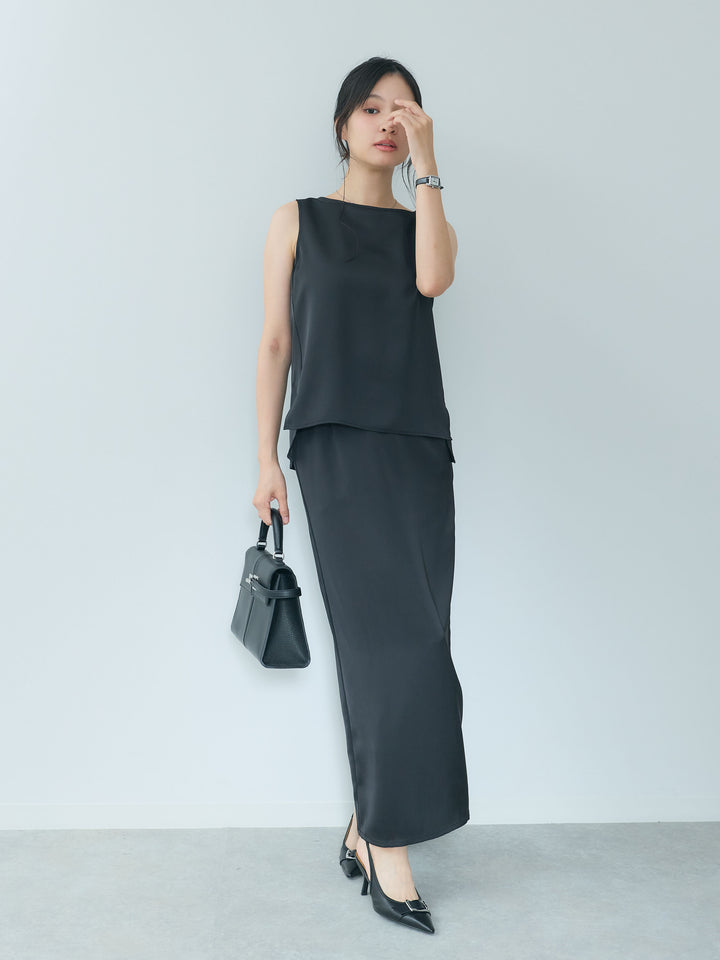 【Essential】Satin side slit sleeveless tops