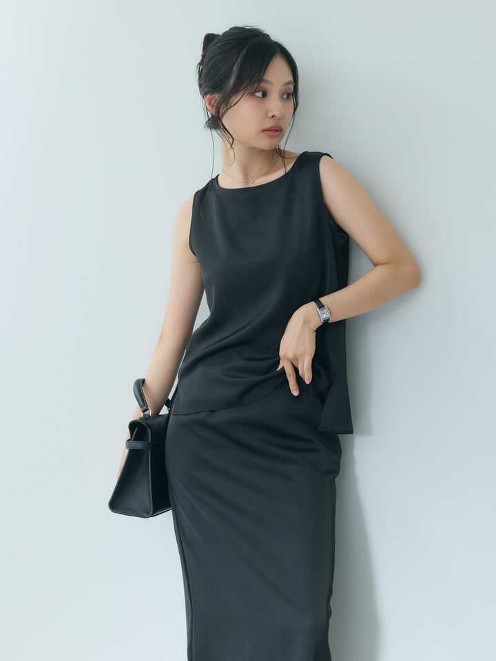 【Essential】Satin side slit sleeveless tops