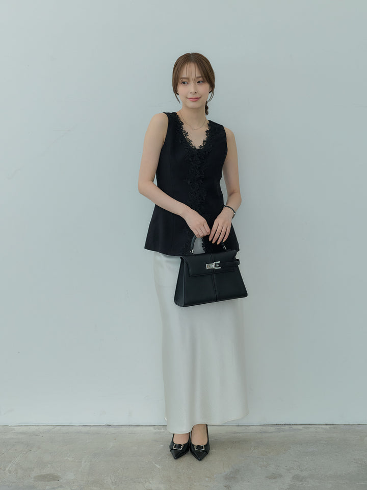 【Luxe series】フロントフラワーレースデザインノースリベスト