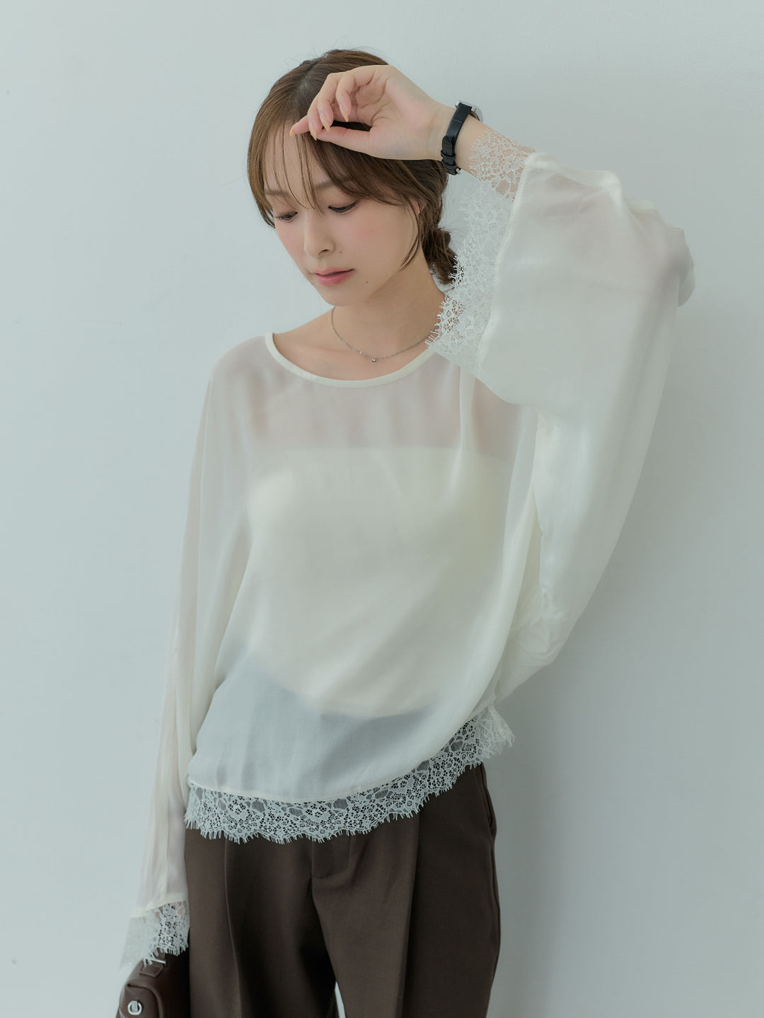 【SET】裾レースシアードルマンブラウス+センタープレスベーシックストレートパンツ(2set)