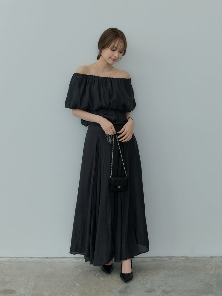 【Luxe series】グロッシーボリュームオフショルダーブラウス&グロッシープリーツタックスカートSET UP