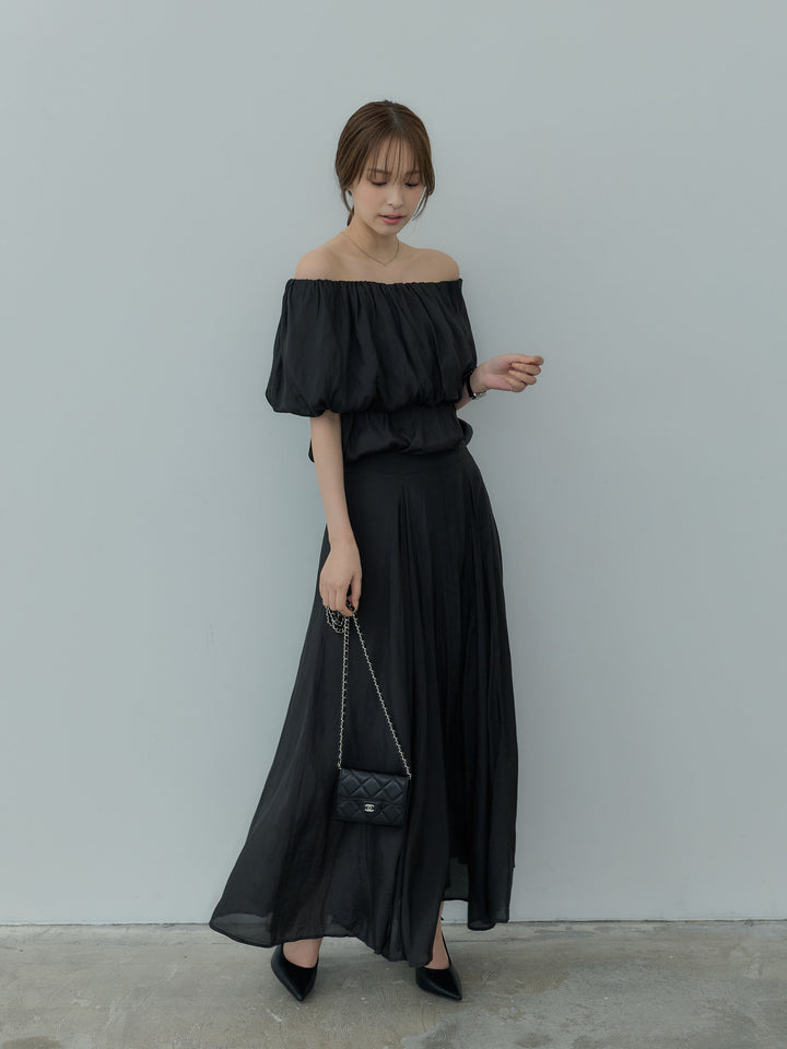 【Luxe series】グロッシーボリュームオフショルダーブラウス&グロッシープリーツタックスカートSET UP