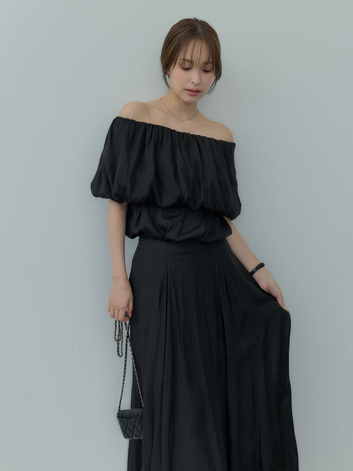 【Luxe series】グロッシーボリュームオフショルダーブラウス&グロッシープリーツタックスカートSET UP