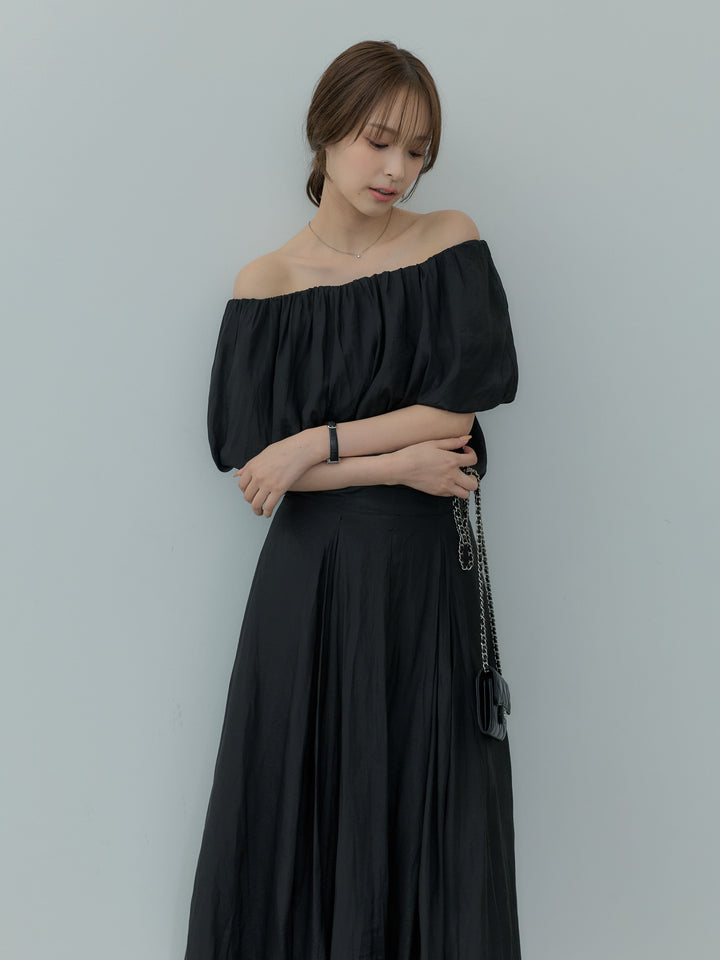 【Luxe series】グロッシーボリュームオフショルダーブラウス&グロッシープリーツタックスカートSET UP