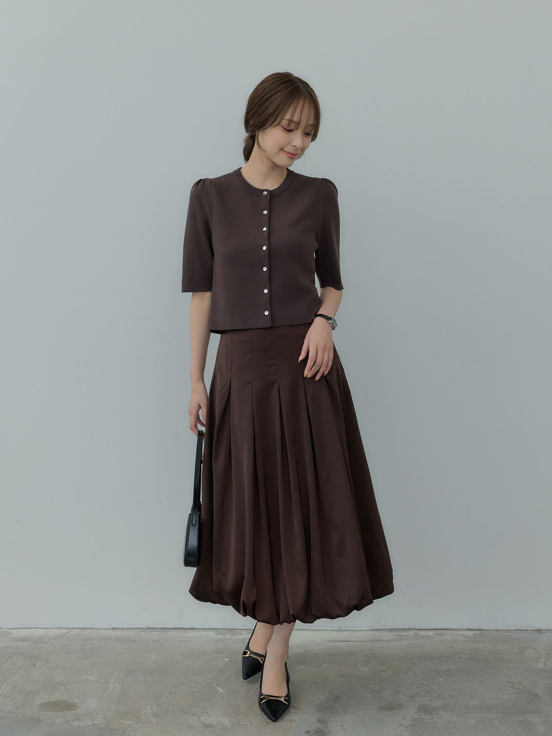 ニュアンスボタンコンパクト半袖カーディガン