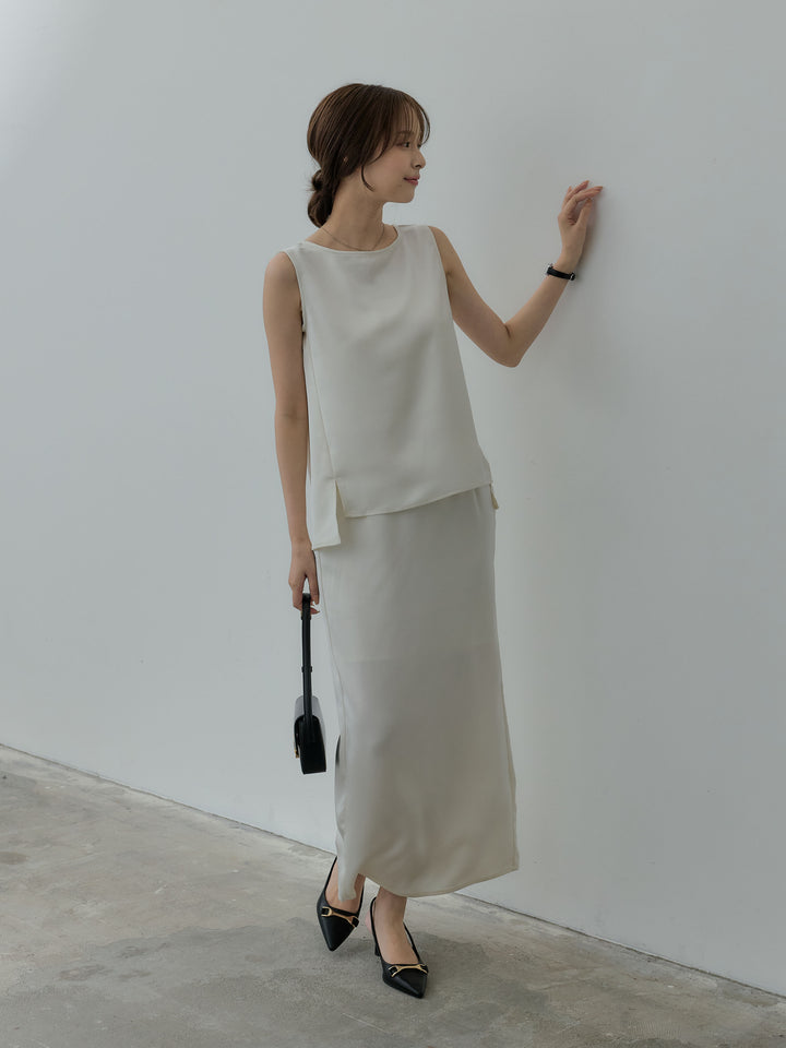 【Essential】Satin I line back slit skirt