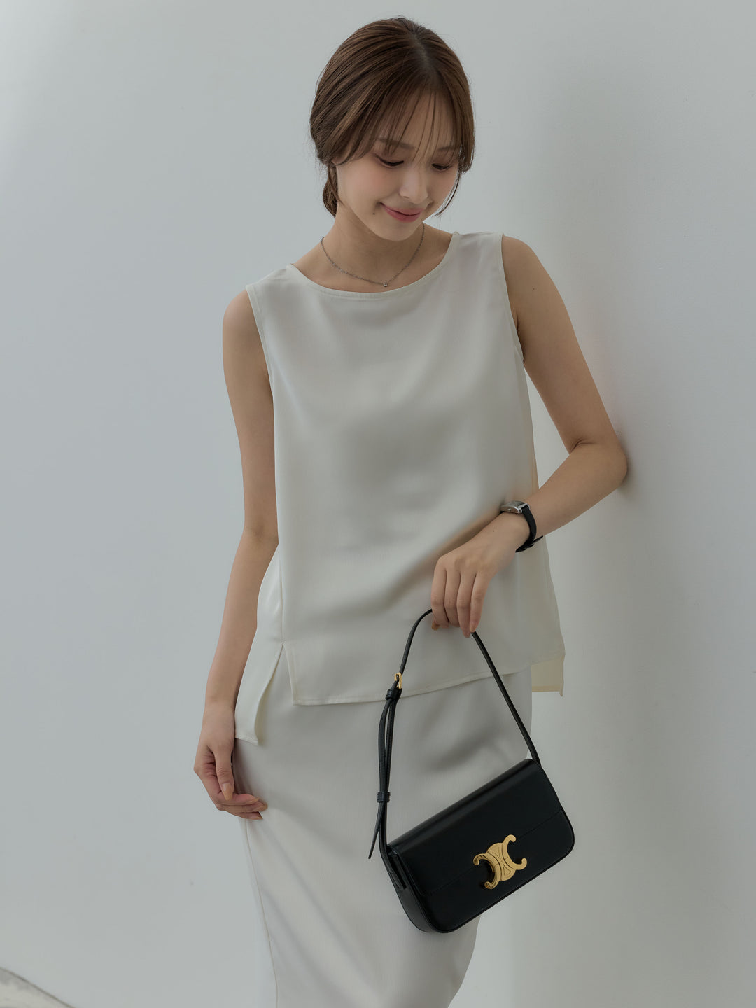 【SET】【Essential】Satin side slit sleeveless tops+【Essential】Satin I line back slit skirt(2set)