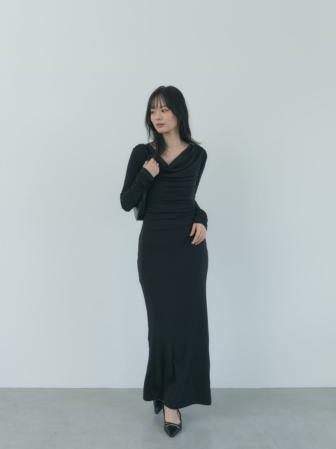【Essential】Drape soft touch fit one piece