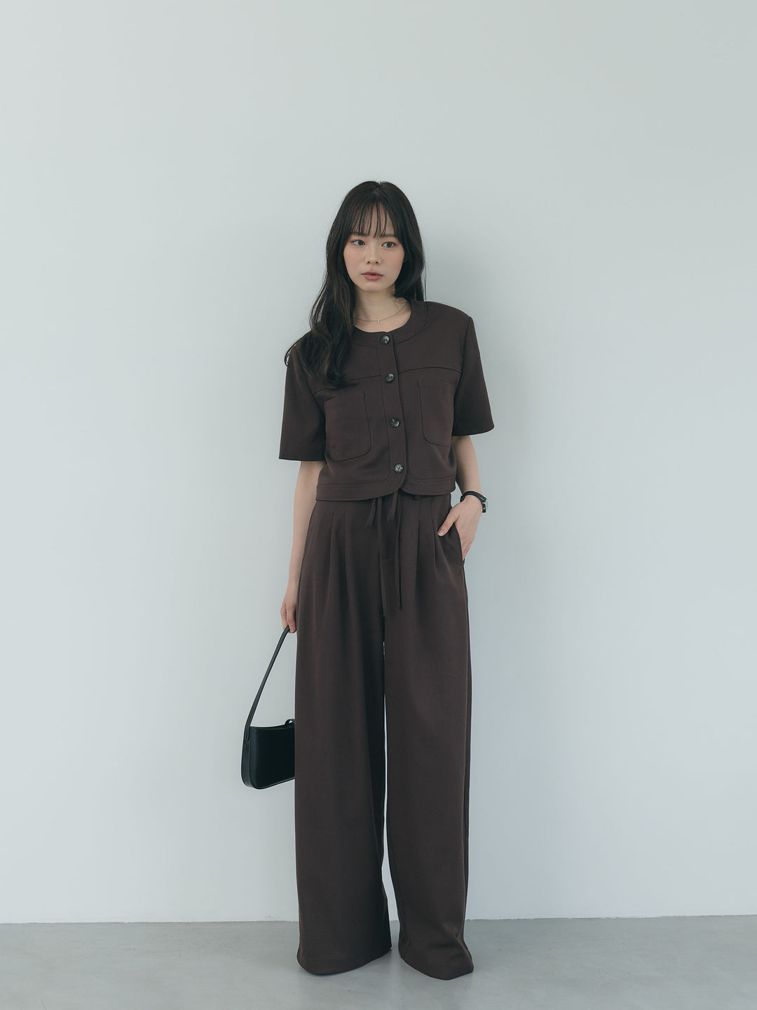 【Essential】ウールタッチダブルポケットショートジャケット & ウールタッチタックストレートパンツ SET UP