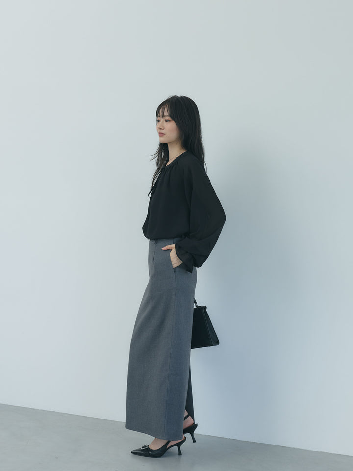 くるみボタンシアーボリュームブラウス