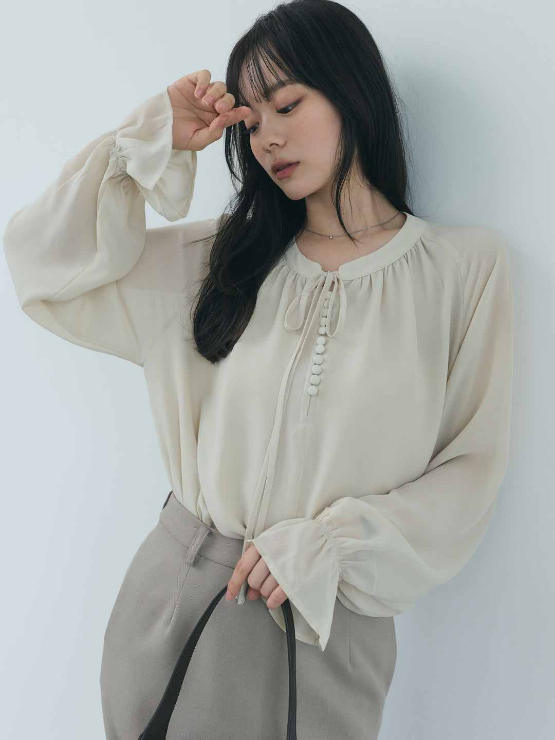 【SET】くるみボタンシアーボリュームブラウス+【Essential】Authentic wool like pencil skirt(2set)