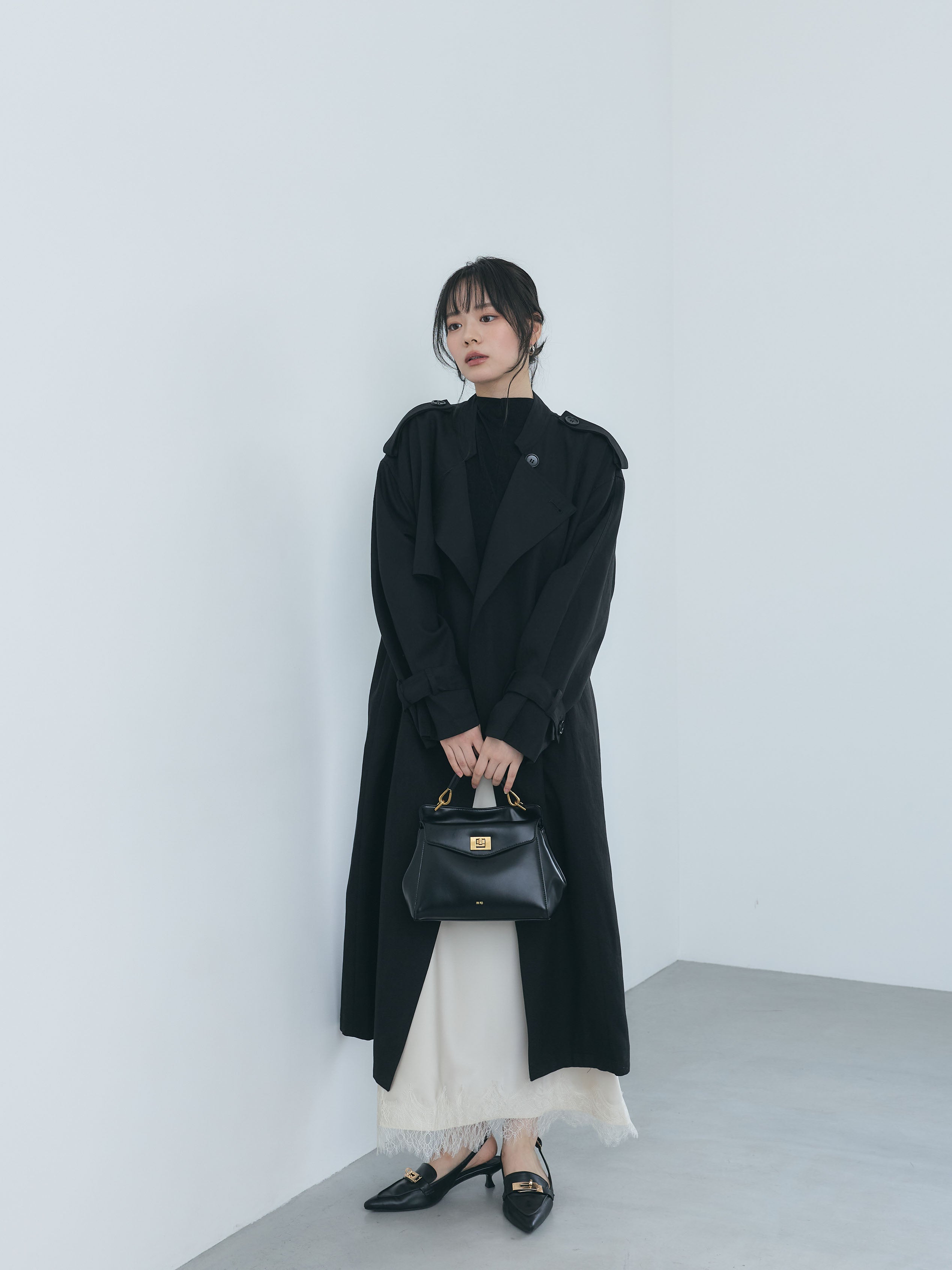 アシンメトリーフラップスタンドカラーロングトレンチコート – nairo