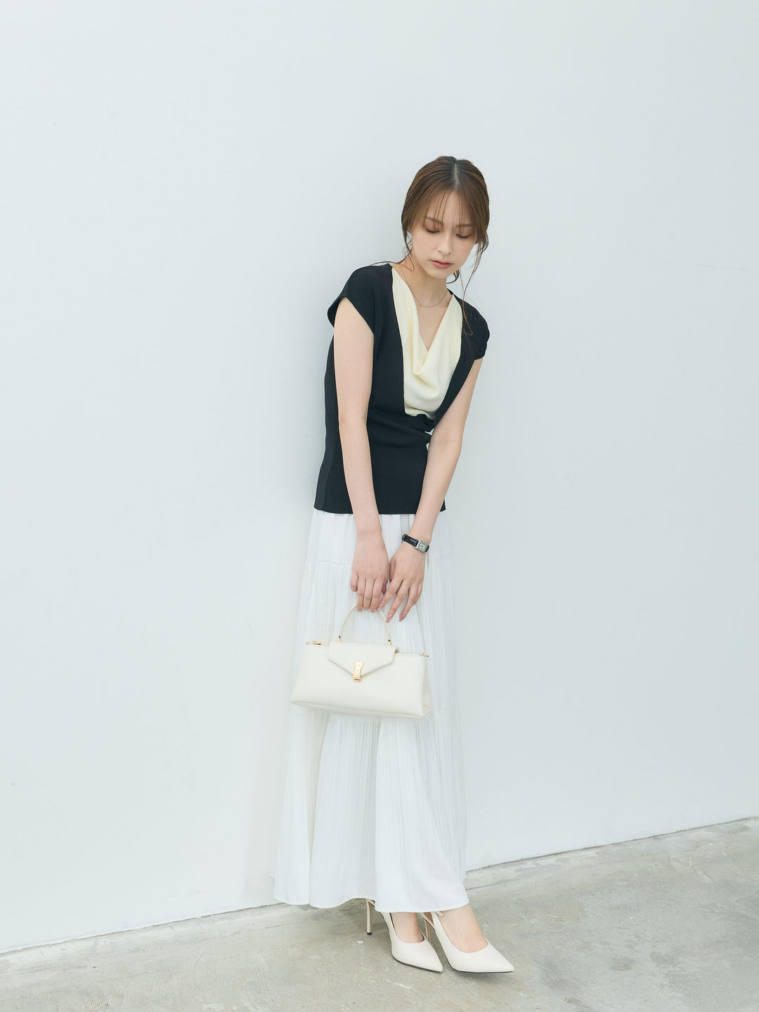 【SET】ドレープレイヤードノースリーブニットトップス+【Essential】Soft sheen tiered flare skirt(2set)