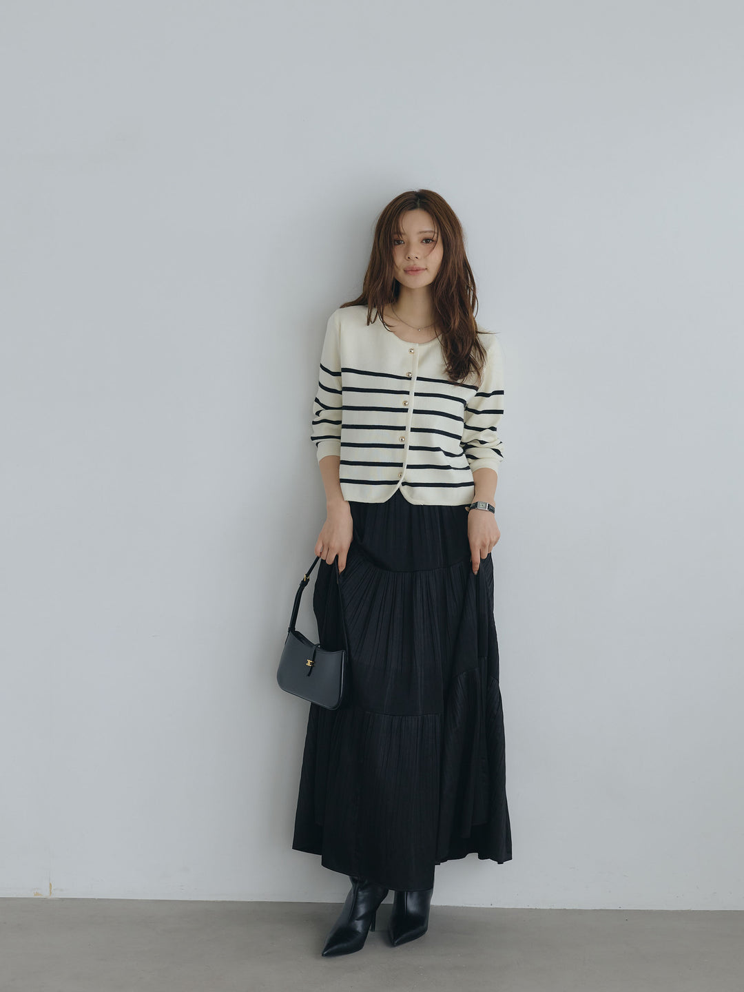 【SET】ゴールドボタンボーダーニットカーディガン+【Essential】Soft sheen tiered flare skirt(2set)