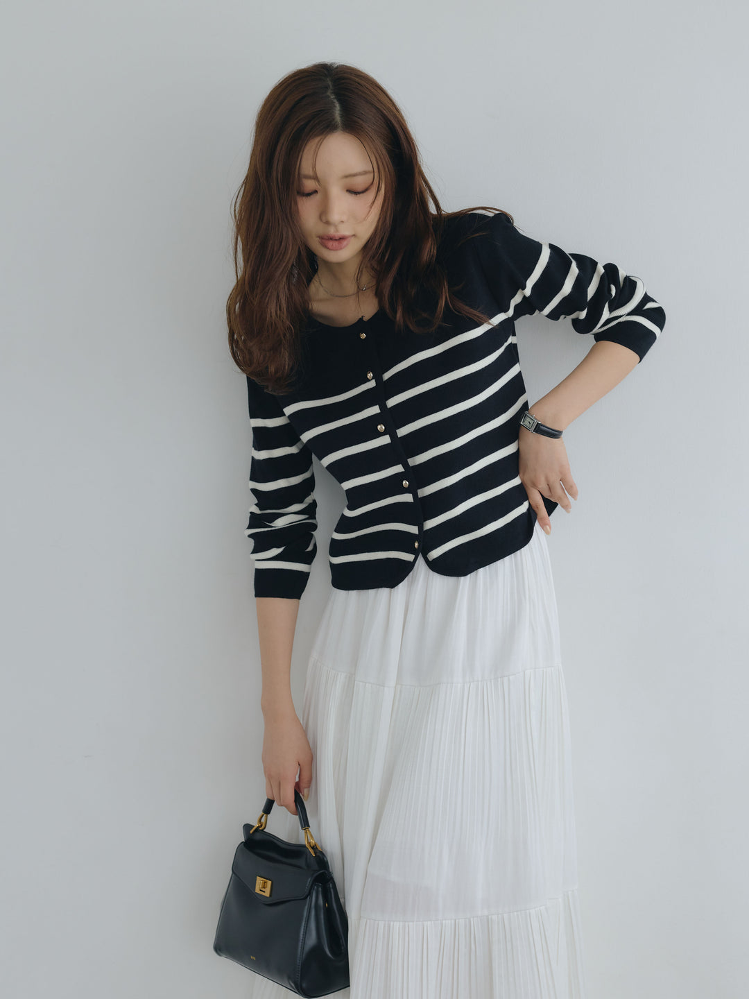 【SET】ゴールドボタンボーダーニットカーディガン+【Essential】Soft sheen tiered flare skirt(2set)