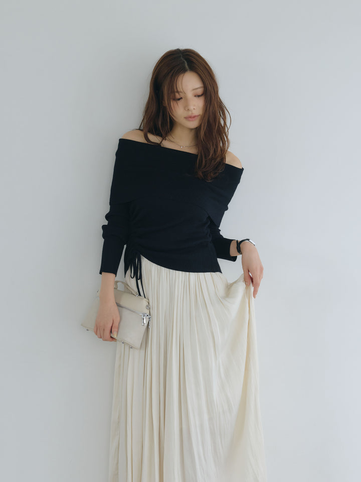 グロッシーフルイドプリーツスカート