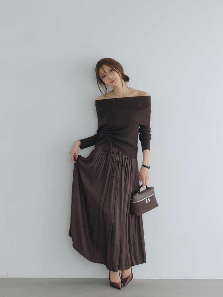 グロッシーフルイドプリーツスカート