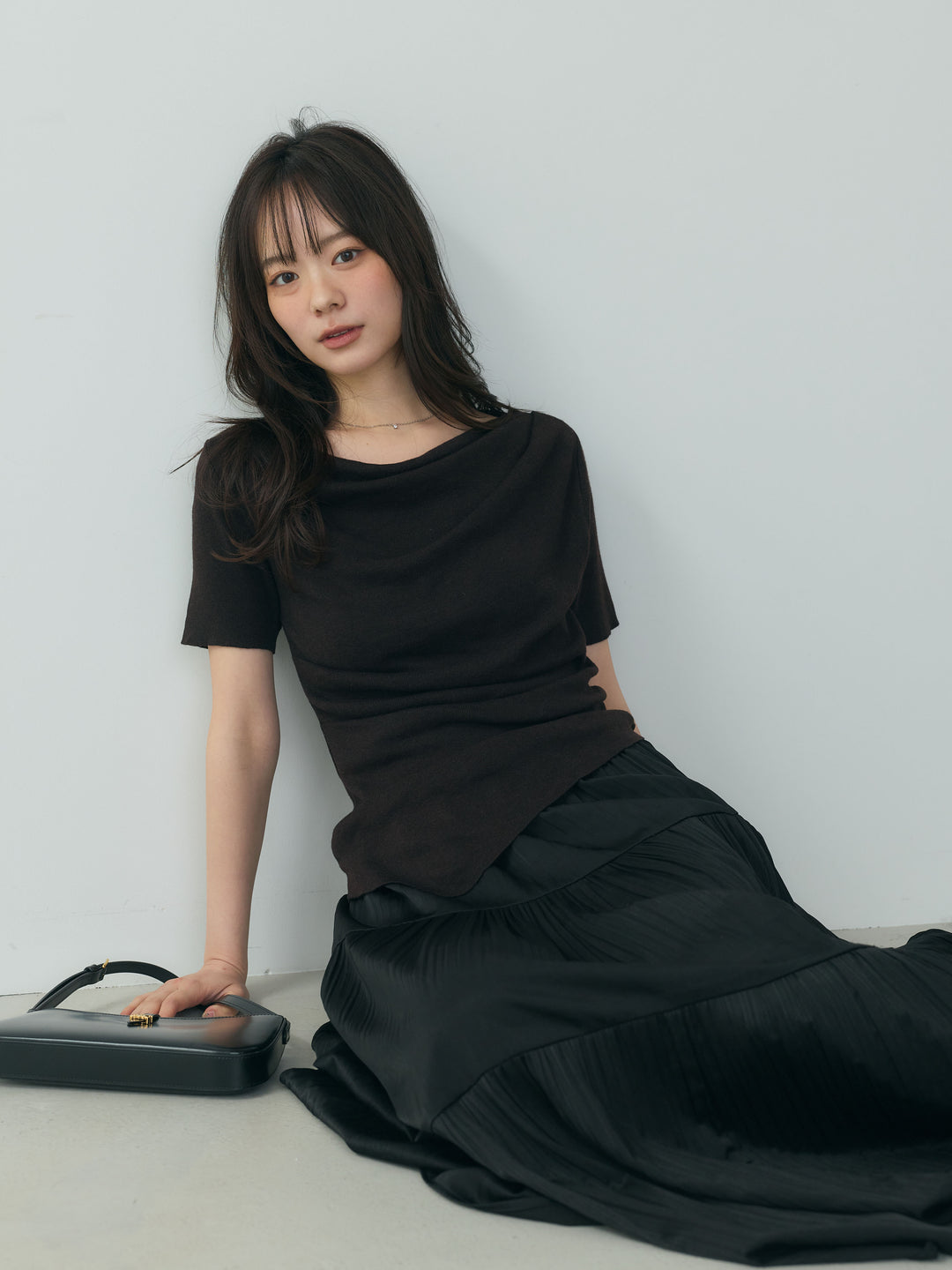 【SET】アシメデザインドレープソフトニットトップス+【Essential】Soft sheen tiered flare skirt(2set)