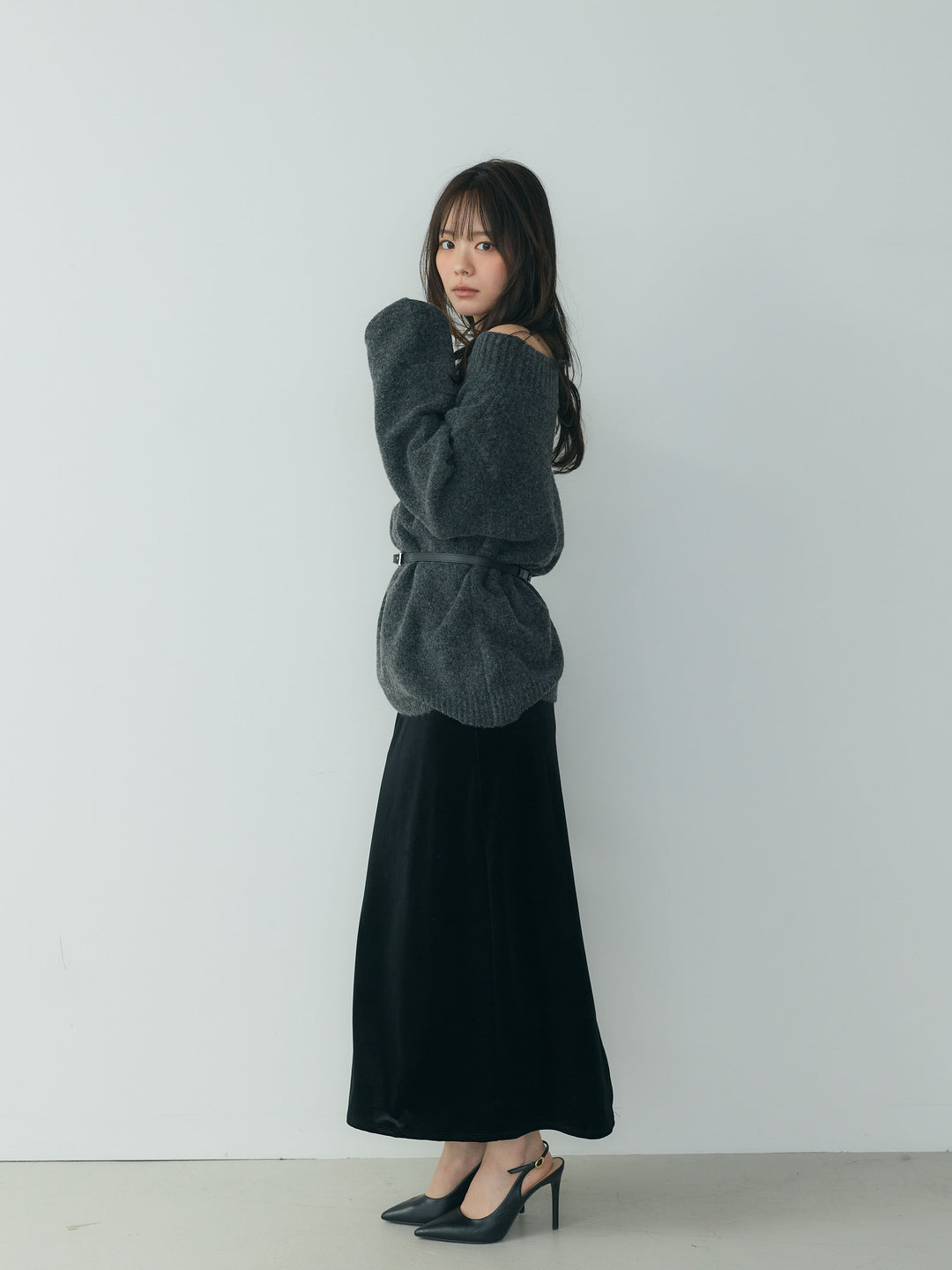 【Essential】Loose silhouette off shoulder knit tops