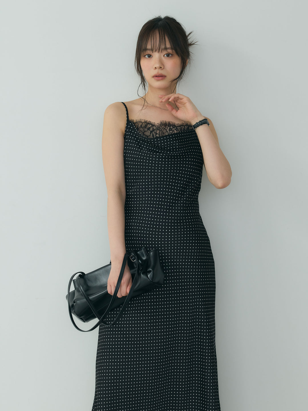ドットパターンレースドッキングドレープサテンワンピース