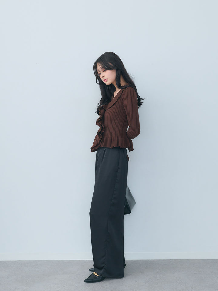 【SET】ラッフルフリルリブニットトップス+【Essential】センタープレスサテンパンツ(2set)