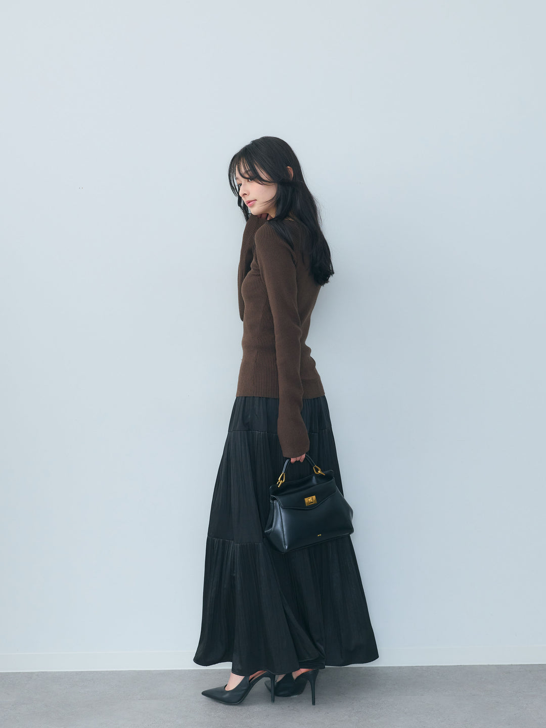 【SET】スクエアネックリブニットトップス+【Essential】Soft sheen tiered flare skirt(2set)