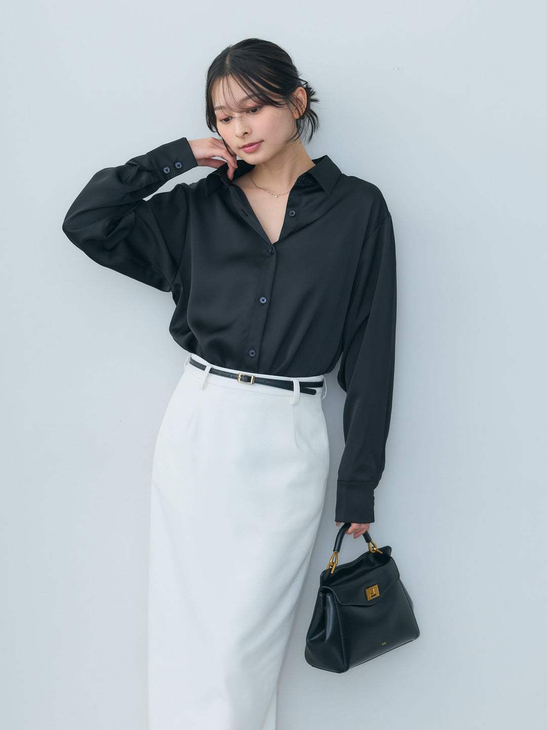 【Essential】Authentic satin shirts