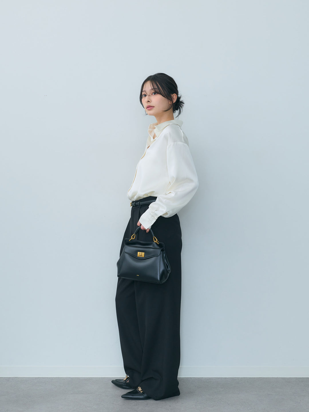 【Essential】Authentic satin shirts