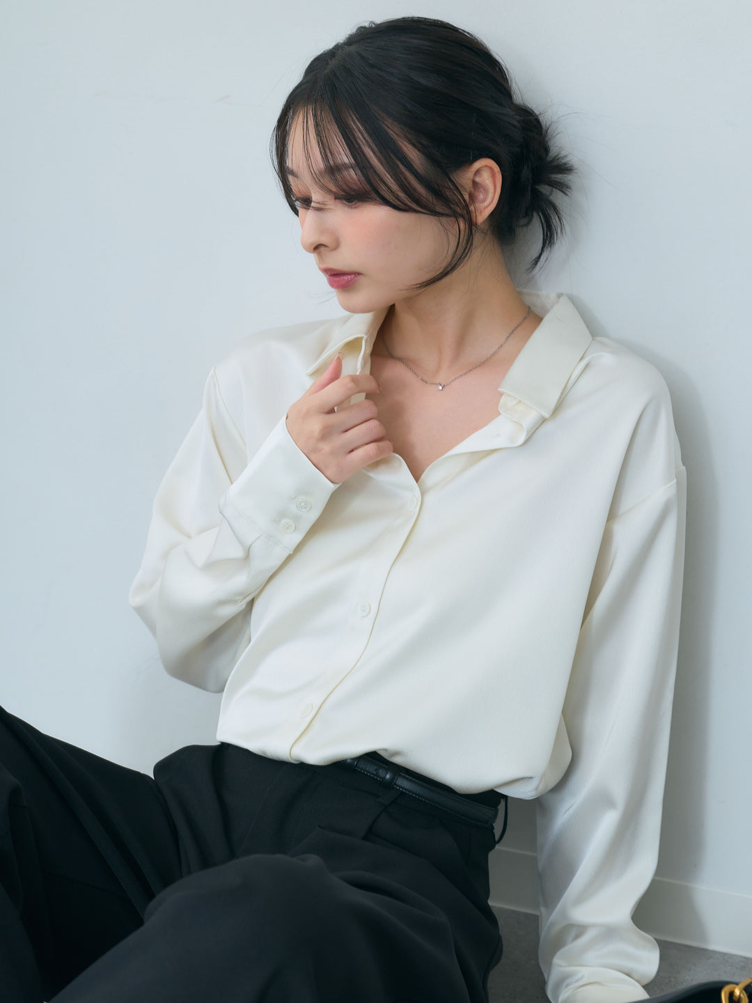 【Essential】Authentic satin shirts