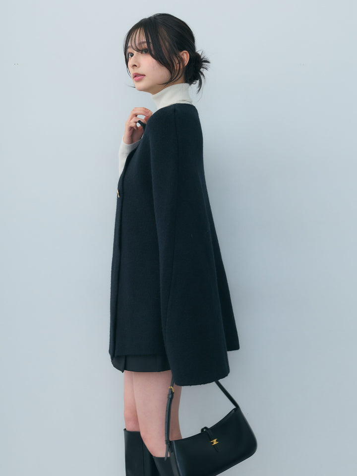 ニュアンスゴールドボタンニットケープコート
