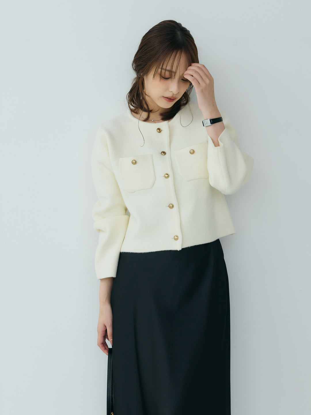 【SET】【Essential】Gold button short knit jacket+裾レースAラインサテンスカート(2set)