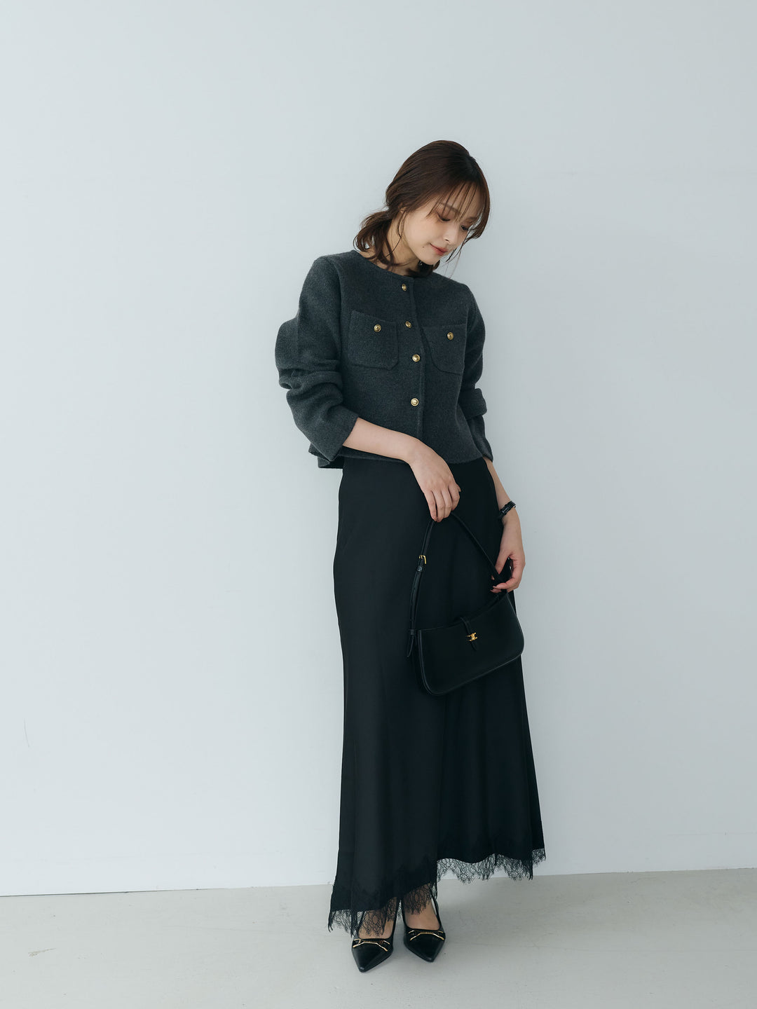 裾レースAラインサテンスカート