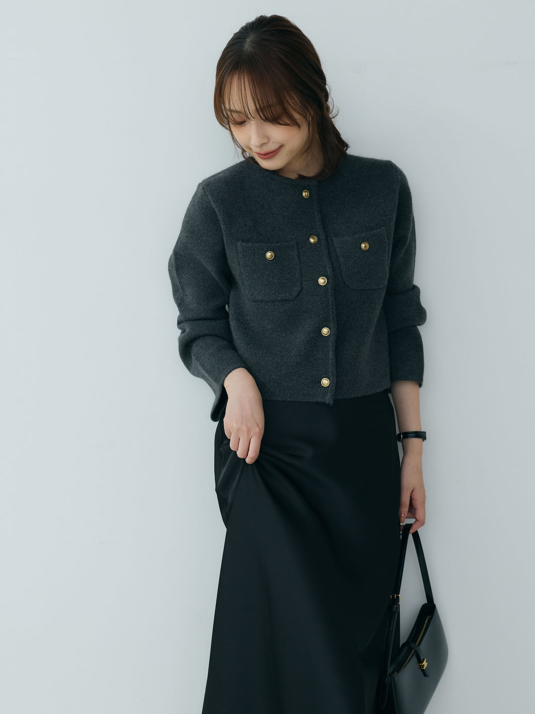 【SET】【Essential】Gold button short knit jacket+裾レースAラインサテンスカート(2set)