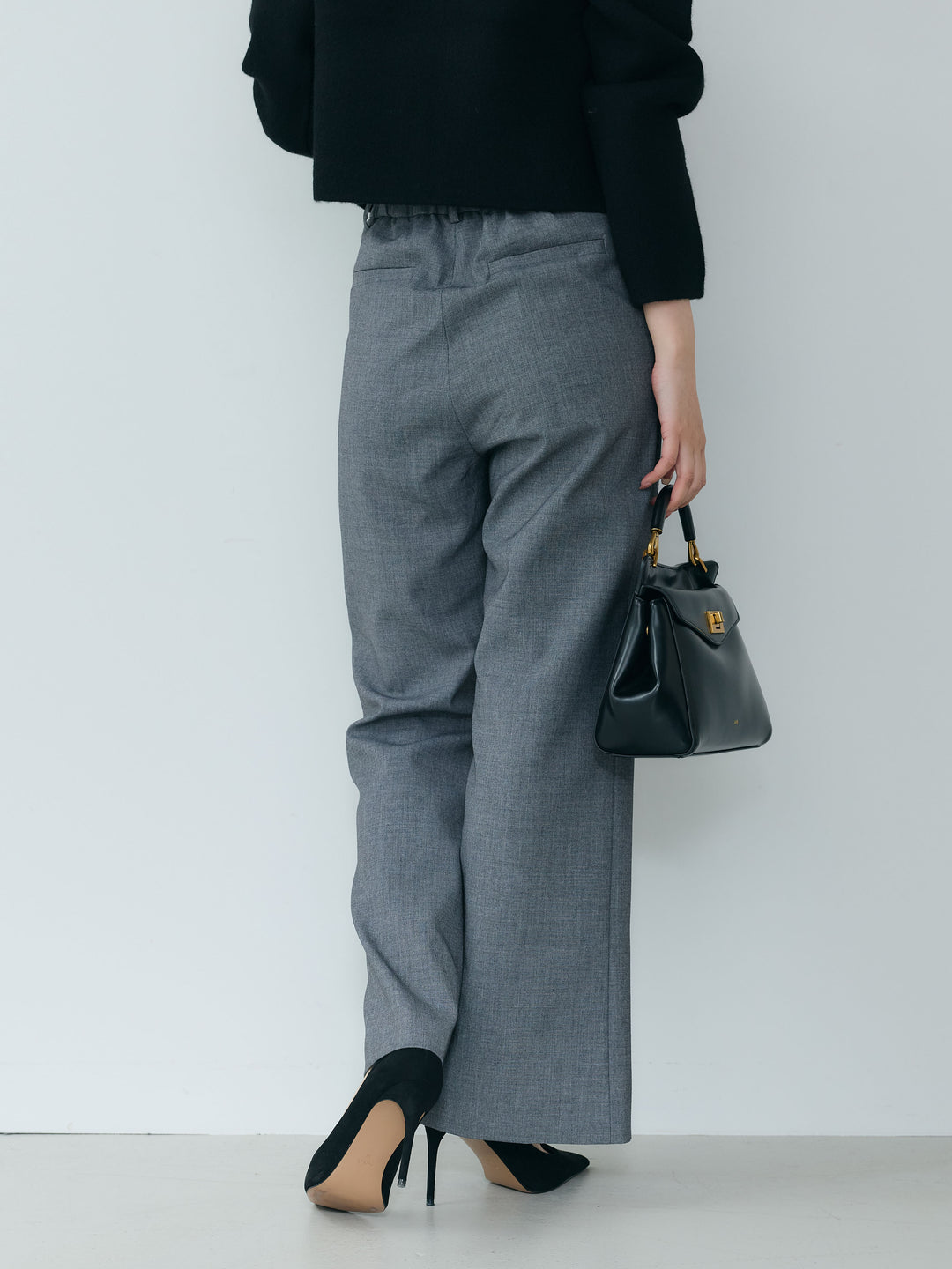 【Essential】Front slit semi-flare pants