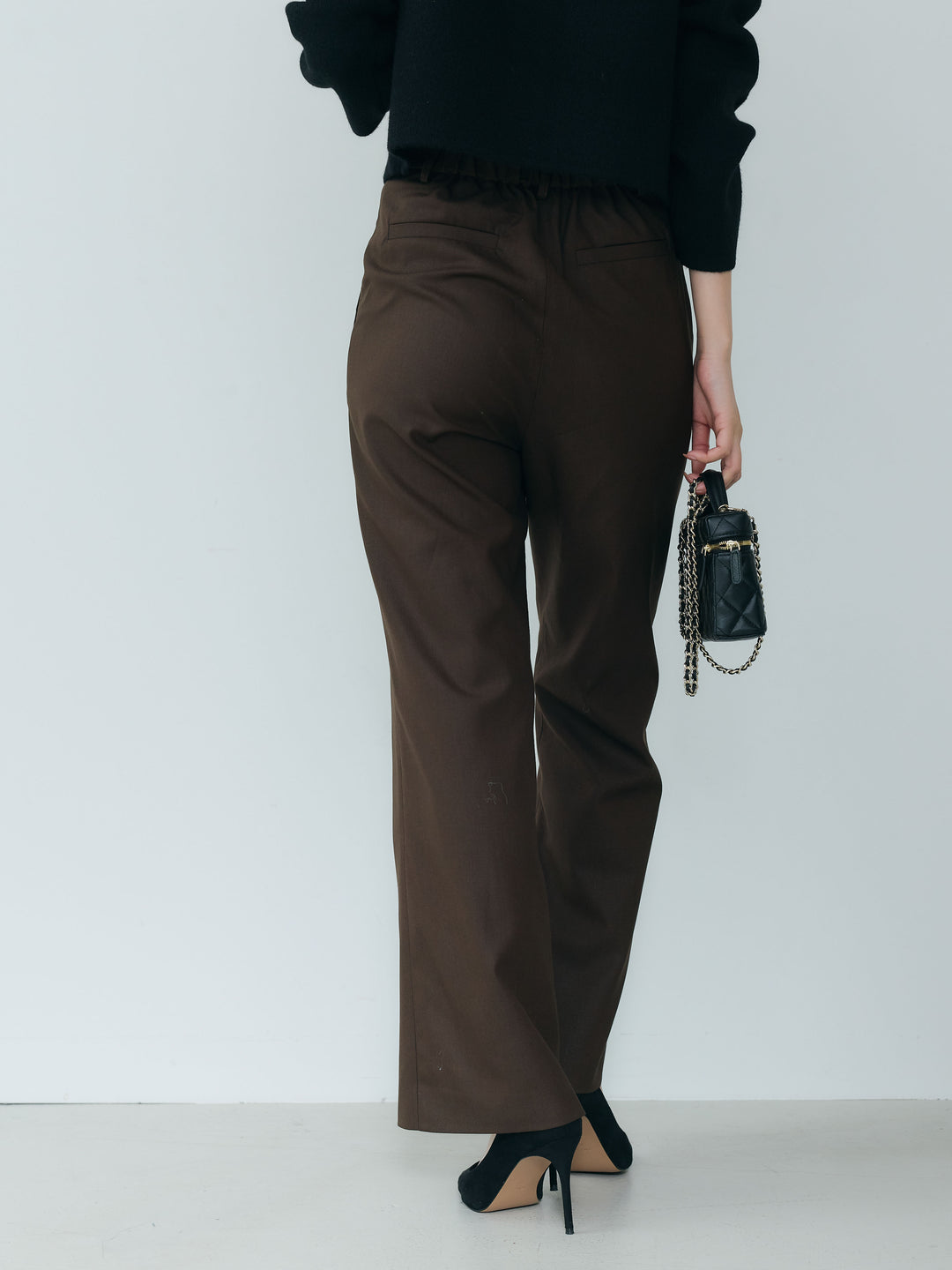 【Essential】Front slit semi-flare pants
