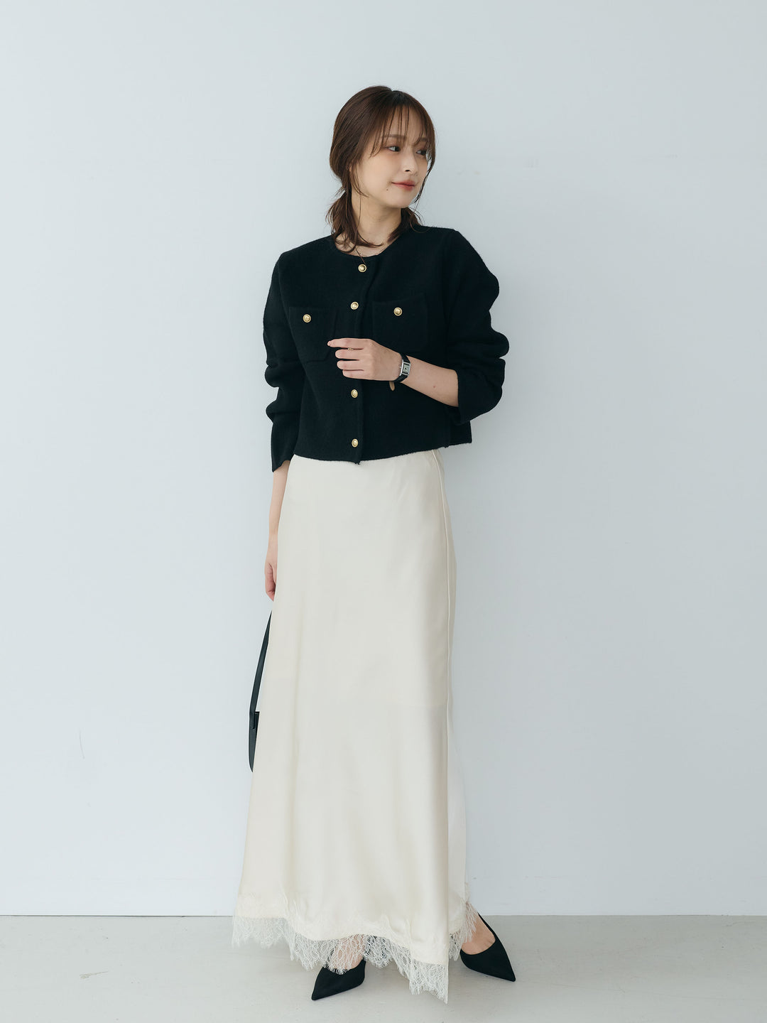 【SET】【Essential】Gold button short knit jacket+裾レースAラインサテンスカート(2set)