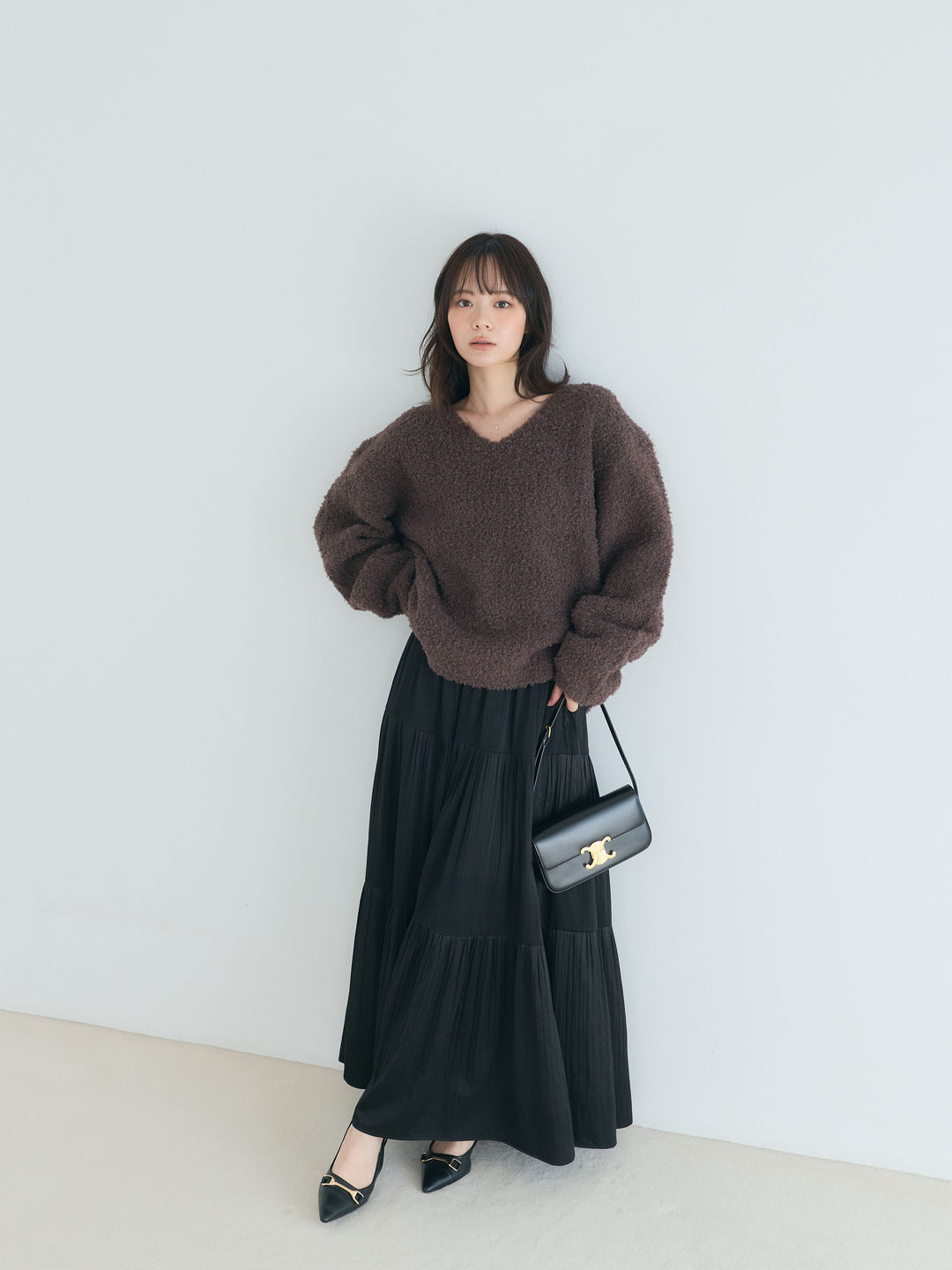 【SET】プードルフェザーVネックプルオーバー+【Essential】Soft sheen tiered flare skirt(2set)