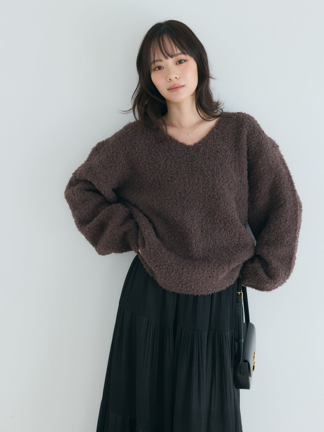 【SET】プードルフェザーVネックプルオーバー+【Essential】Soft sheen tiered flare skirt(2set)