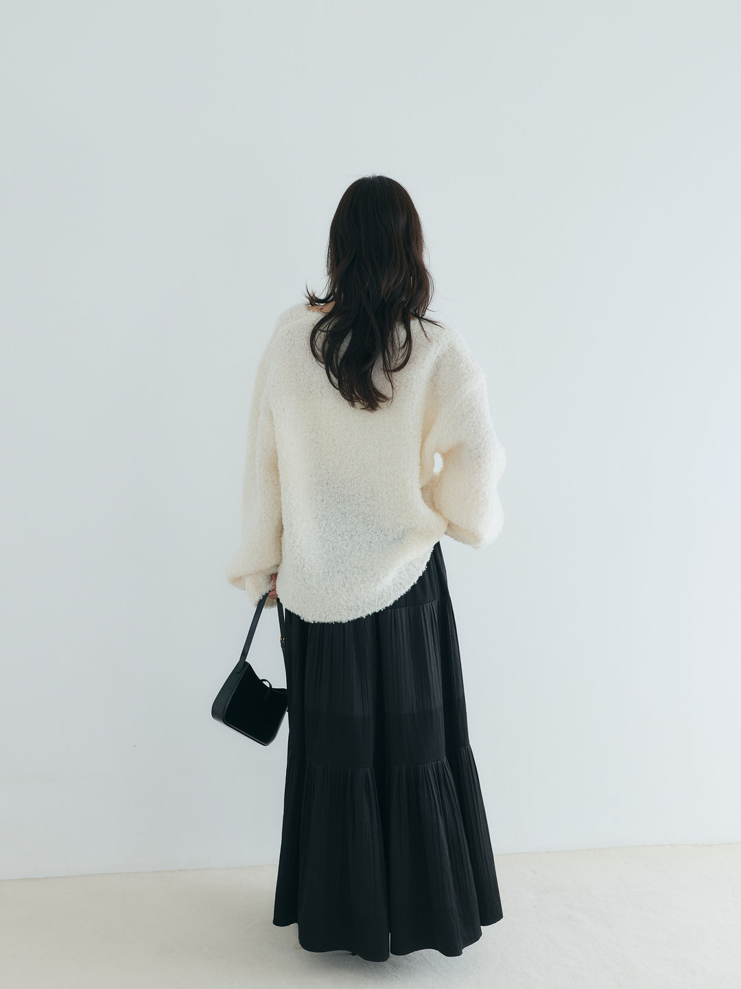 【SET】プードルフェザーVネックプルオーバー+【Essential】Soft sheen tiered flare skirt(2set)