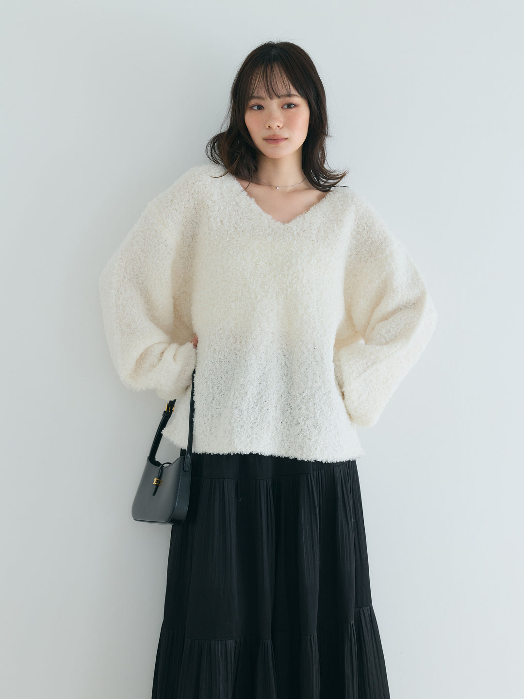 【SET】プードルフェザーVネックプルオーバー+【Essential】Soft sheen tiered flare skirt(2set)