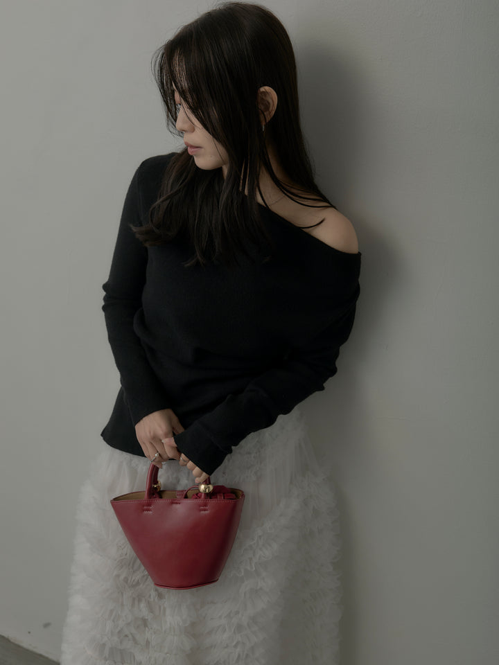 サイドスリットボートネックニットトップス