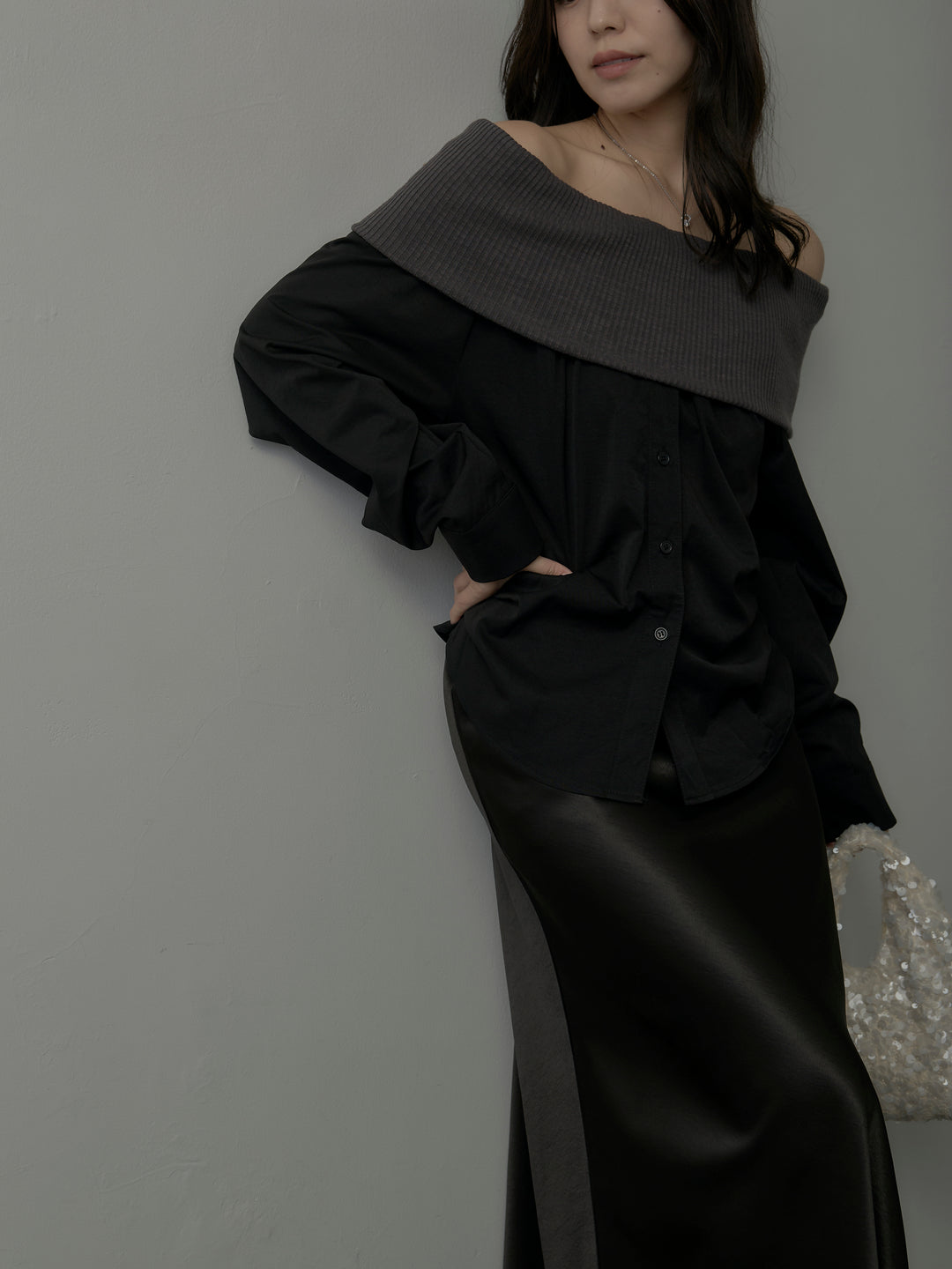 【SET】ニットシャツドッキングオフショルトップス+ニットシャツドッキングオフショルトップス(2set)