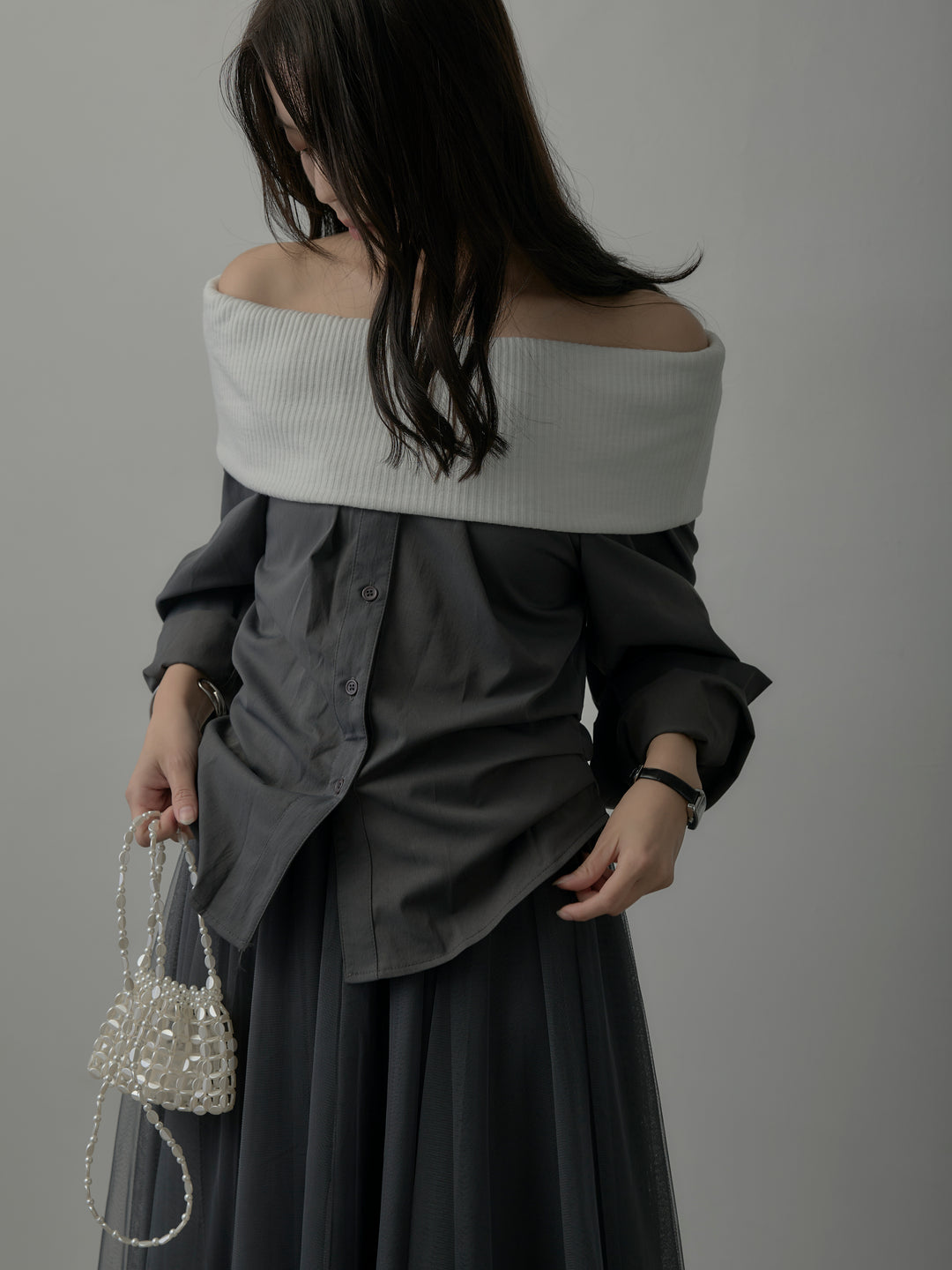 【SET】ニットシャツドッキングオフショルトップス+ニットシャツドッキングオフショルトップス(2set)