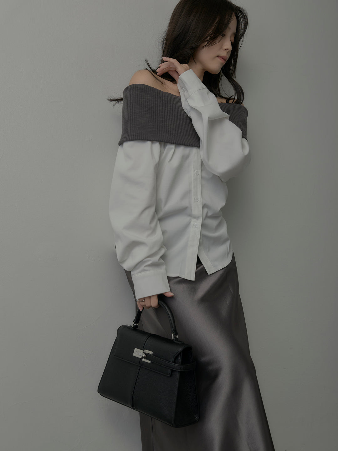 【SET】ニットシャツドッキングオフショルトップス+ニットシャツドッキングオフショルトップス(2set)