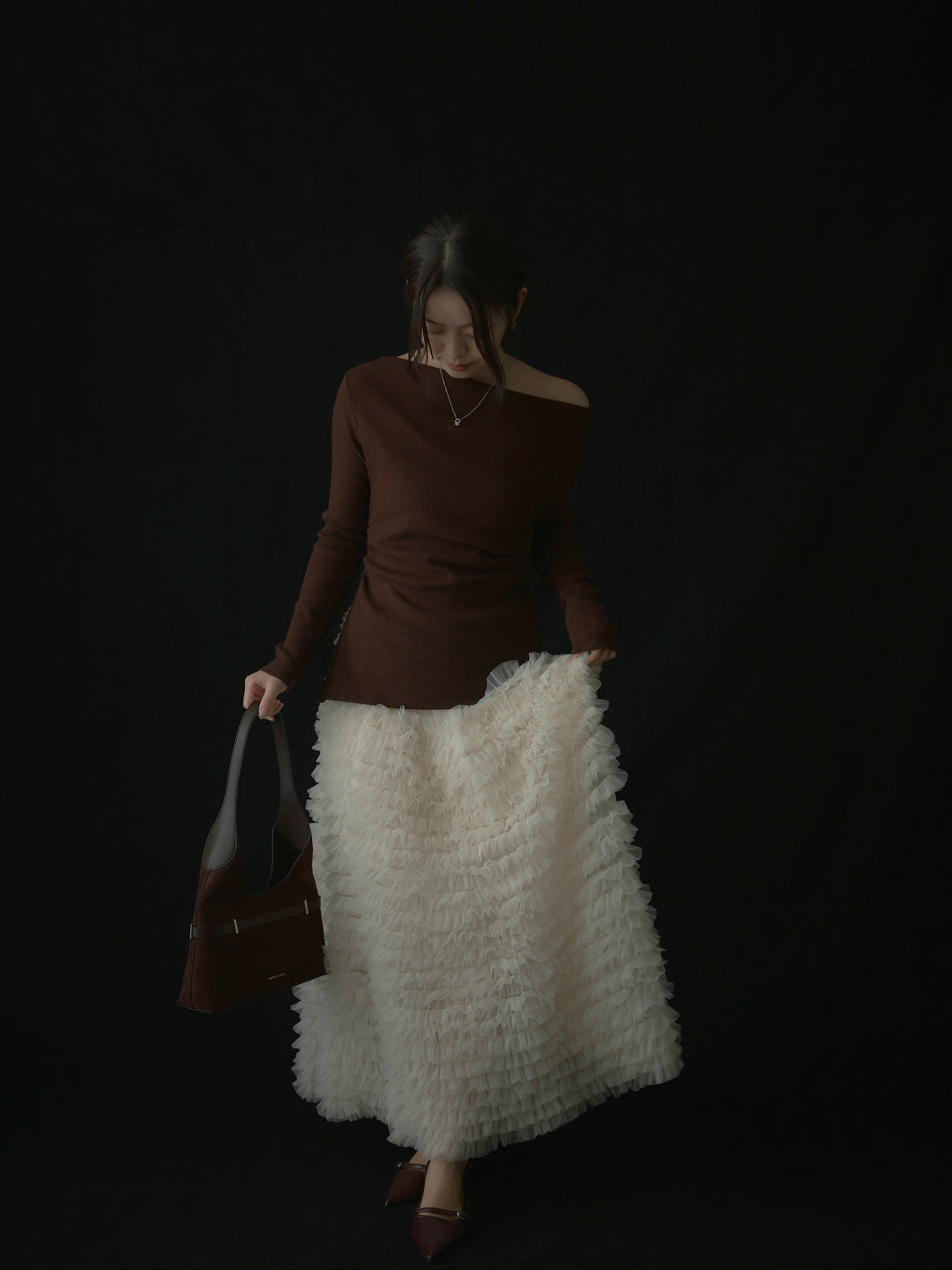 サイドスリットボートネックニットトップス